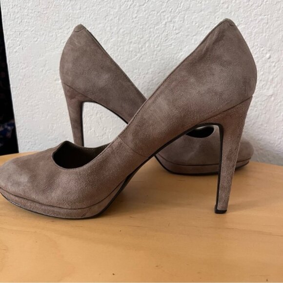 BCBGeneration Nude Suede Platform Pump Size 10 - Picture 7 of 15